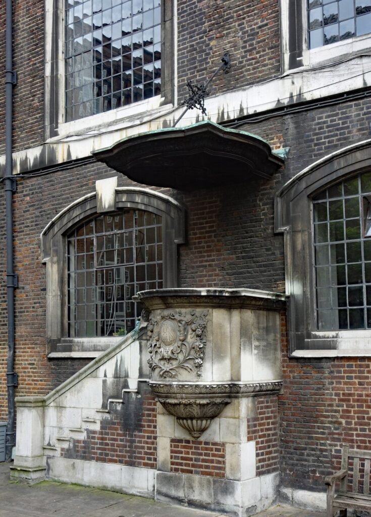 St James's Piccadilly outdoor pulpit